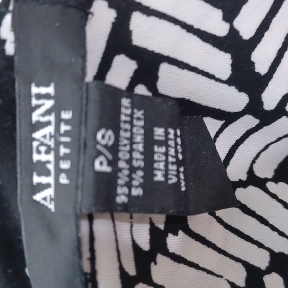 Work Outfit - Picture 6 of 6